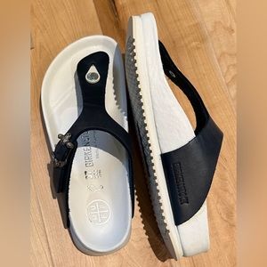 Birkenstock Gizeh Limited edition sterling silver Gizeh sandals